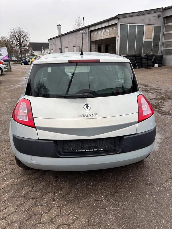 Gebraucht Renault Mégane II 98 PS (72 kW) 2003 Silber Limousine