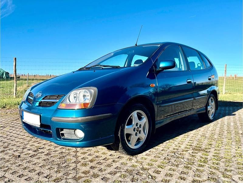 Blau Gebraucht 2002 Nissan Almera Tino Van / Kleinbus | 2.990 € (Fairer Preis) - Bild 1/4