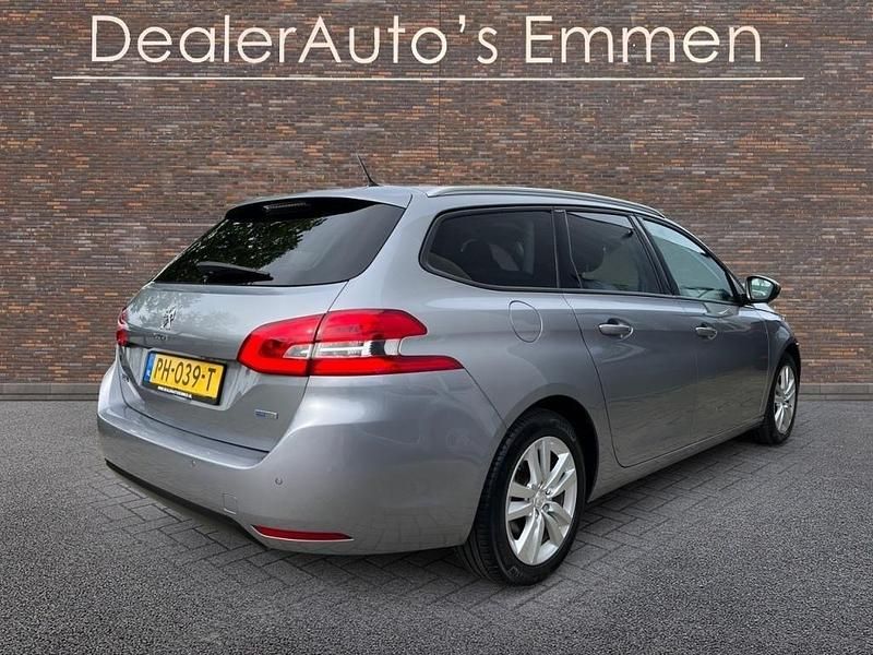 Gebraucht Peugeot 308 SW 110 PS (80 kW) 2017 Grau Kombi