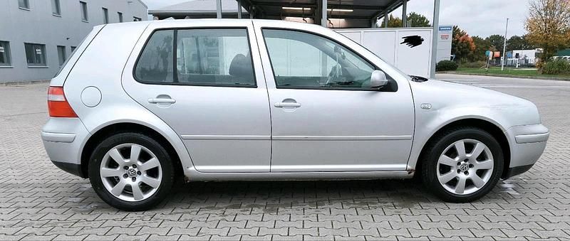 Gebraucht VW Golf IV 75 PS (55 kW) 2003 Silber Kleinwagen