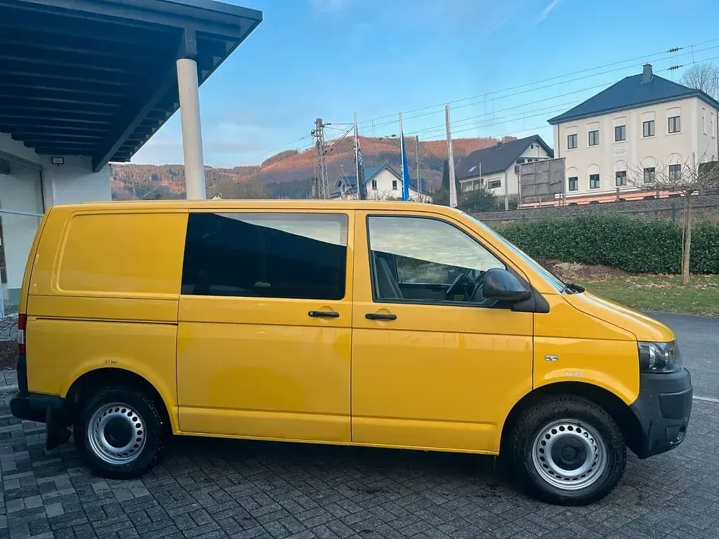 Usata VW Transporter 84 CV (61 kW) 2013 Giallo Furgone