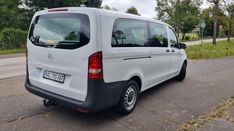 Weiß Gebraucht 2019 Mercedes Vito Van / Kleinbus | 28.000 € (Fairer Preis) - Bild 1/4