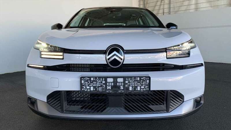 Neu Citroën C4 136 PS (100 kW) 2025 Weiß Kleinwagen