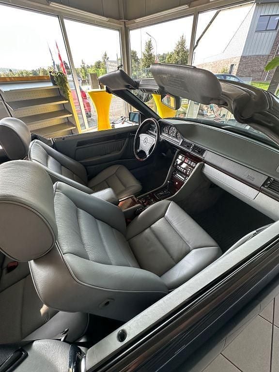 Gebraucht Mercedes E320 220 PS (161 kW) 1997 Blau Coupé