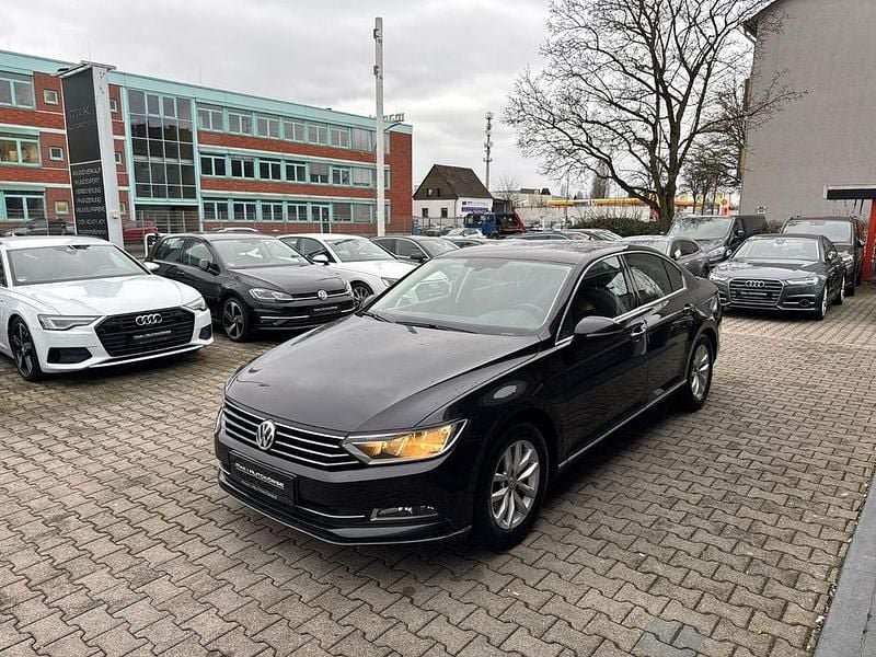Gebraucht VW Passat Comfortline 190 PS (139 kW) 2016 Schwarz Limousine