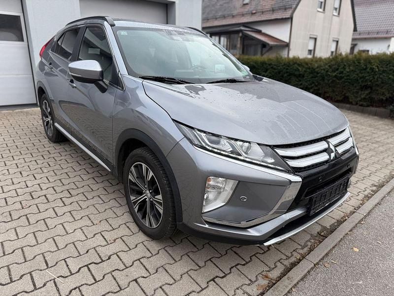 Grau Gebraucht 2019 Mitsubishi Eclipse Cross SUV | 12.990 € (Fairer Preis) - Bild 1/4