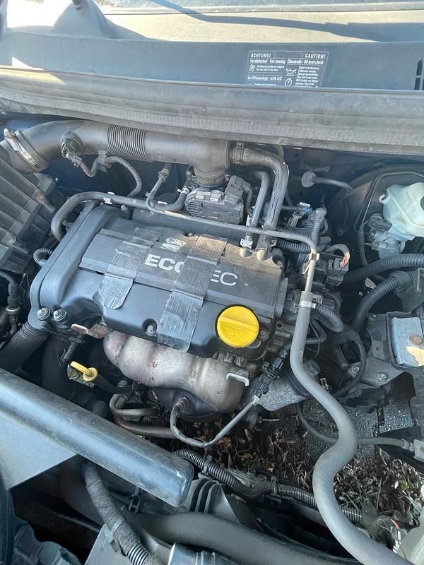 Gebraucht Opel Corsa 80 PS (58 kW) 2009 Blau Kleinwagen