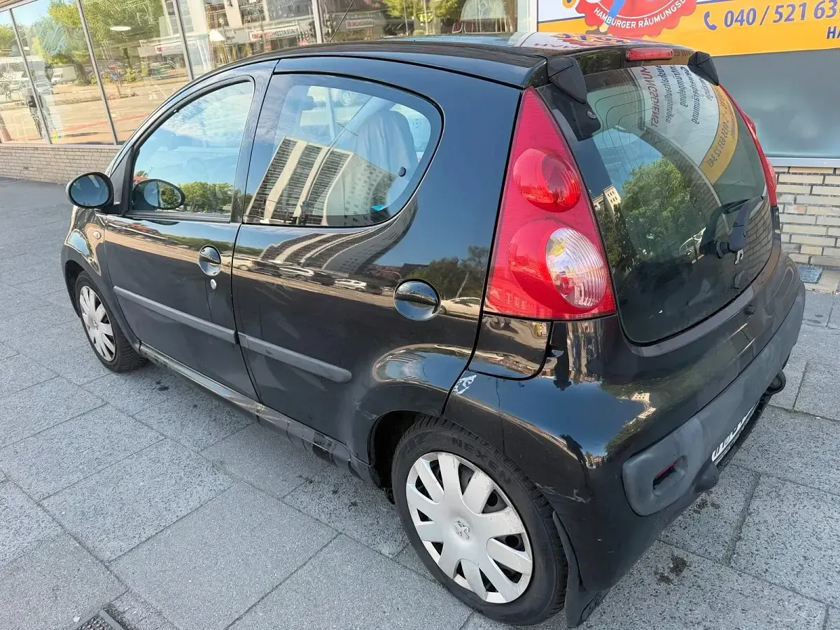 Gebraucht Peugeot 107 68 PS (50 kW) 2007 Schwarz Kleinwagen