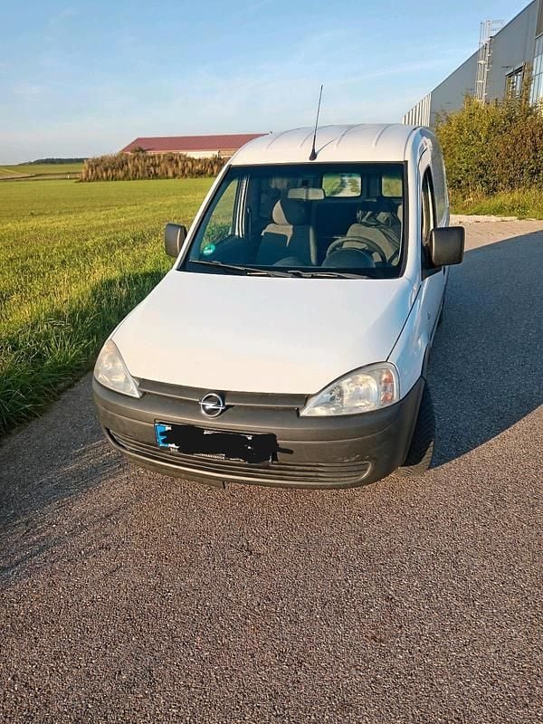 Weiß Gebraucht 2003 Opel Combo Van / Kleinbus | 1.300 € (Fairer Preis) - Bild 1/4
