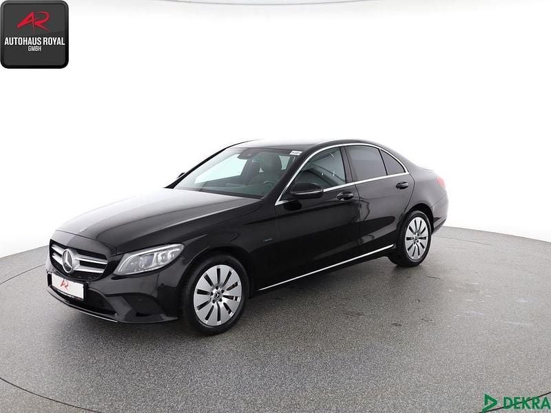 Schwarz Gebraucht 2021 Mercedes C300e Avantgarde Limousine | 25.880 € (Superpreis) - Bild 1/4