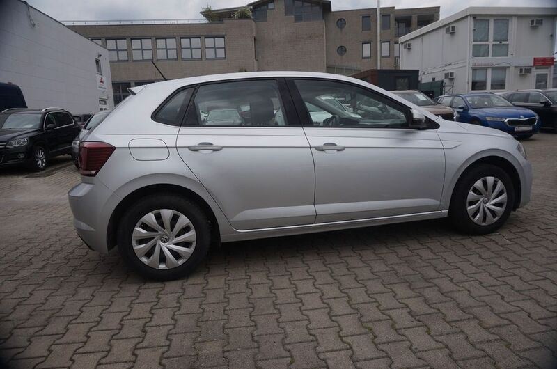 Silber Gebraucht 2020 VW Polo Comfortline Limousine | 13.950 € (Fairer Preis) - Bild 1/4