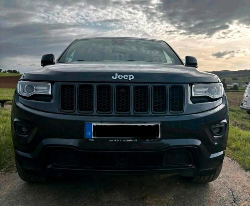 Gebraucht Jeep Grand Cherokee Overland 250 PS (183 kW) 2016 Schwarz SUV