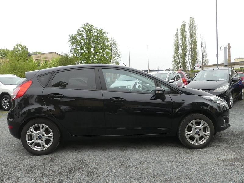 Gebraucht Ford Fiesta SYNC Edition 80 PS (58 kW) 2013 Schwarz Kleinwagen