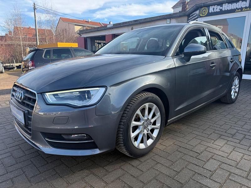 Gebraucht Audi A3 Attraction 125 PS (91 kW) 2016 Grau Limousine