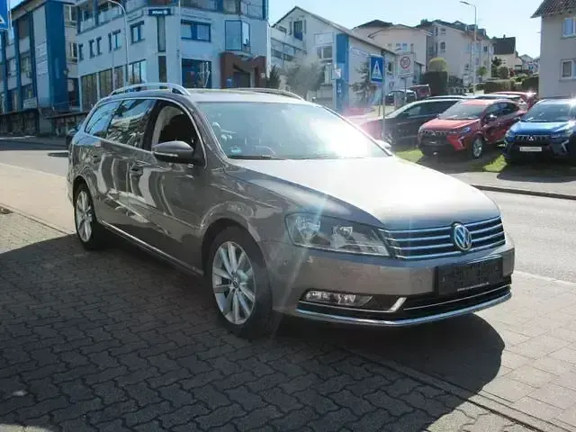 Gebraucht VW Passat Highline 170 PS (125 kW) 2011 Braun Limousine