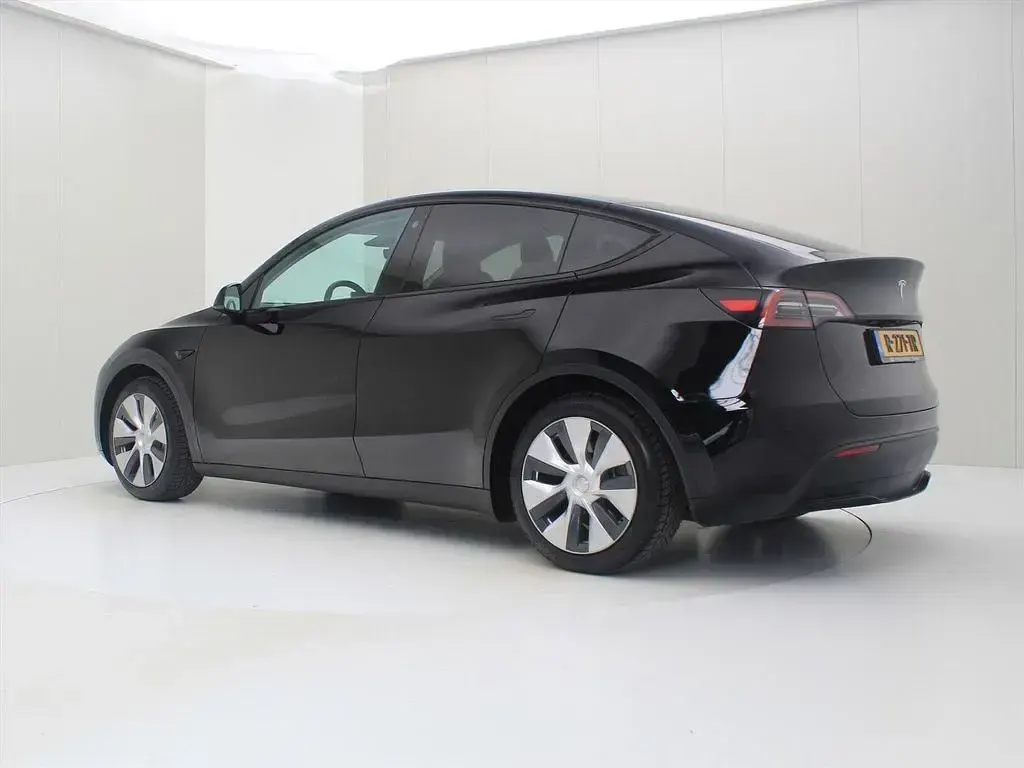 Gebraucht Tesla Model Y Standard Range 225 kW (306 PS) 2022 Schwarz SUV