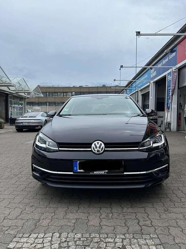 Schwarz Gebraucht 2019 VW Golf VII Limousine | 20.000 € (Fairer Preis) - Bild 1/4