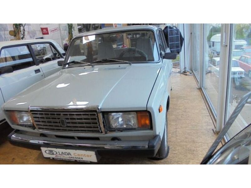 Second-hand Lada 2107 75 CP (55 kW) 1990 Gri Berlinǎ