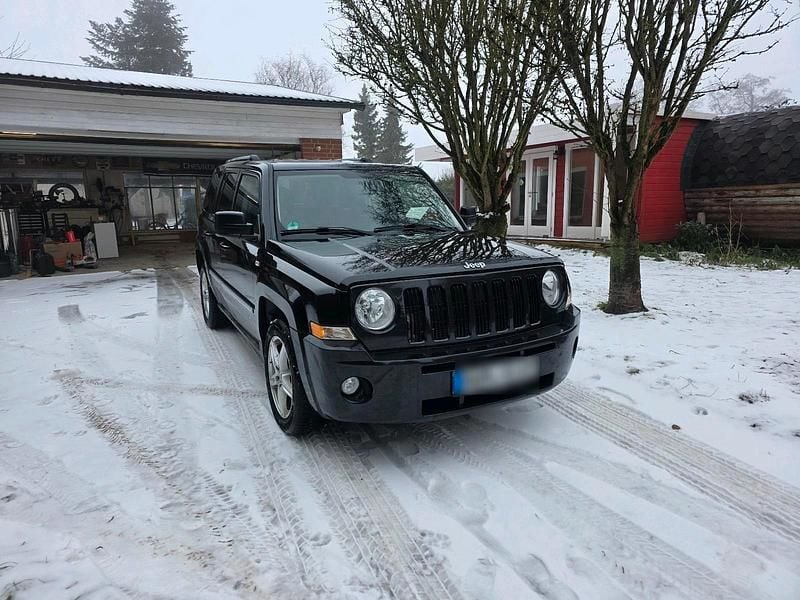 Gebraucht Jeep Patriot Overland 170 PS (125 kW) 2010 Schwarz SUV