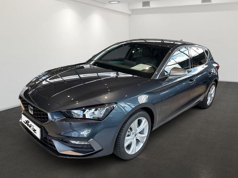 Neu Seat Leon Beats 150 PS (110 kW) 2025 Grau Limousine