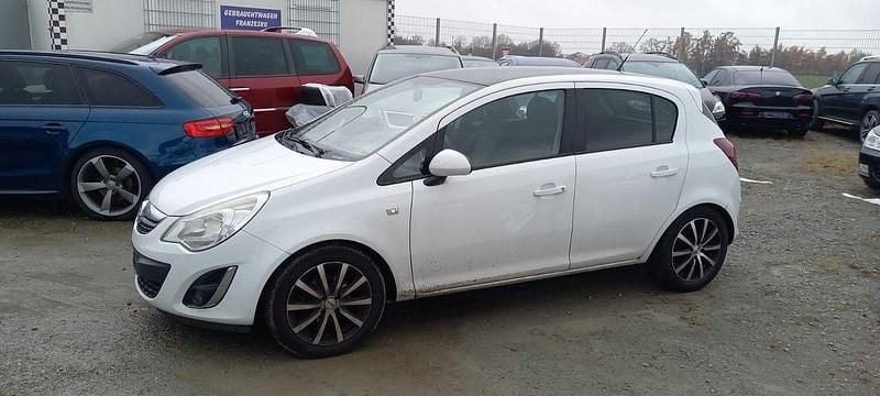 Gebraucht Opel Corsa 101 PS (74 kW) 2011 Weiß Kleinwagen