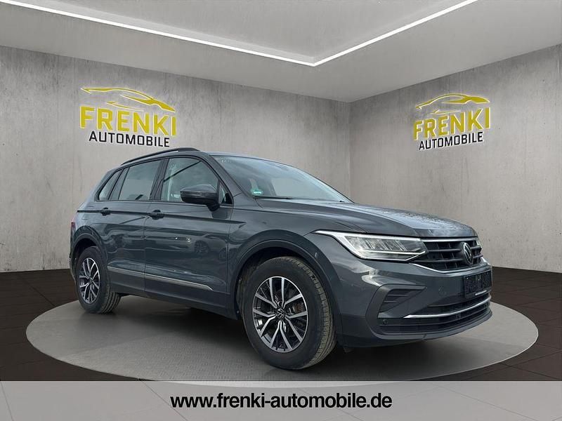 Gebraucht VW Tiguan Life 150 PS (110 kW) 2022 Grau SUV