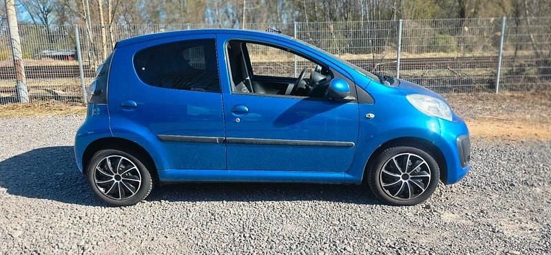 Gebraucht Citroën C1 68 PS (50 kW) 2012 Blau Kleinwagen