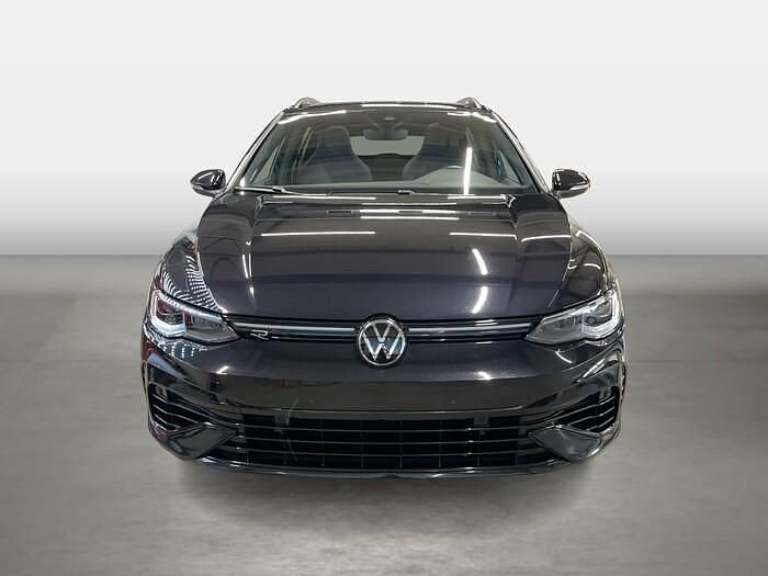 Gebraucht VW Golf VIII R 320 PS (235 kW) 2023 Deep black perleffekt Kombi