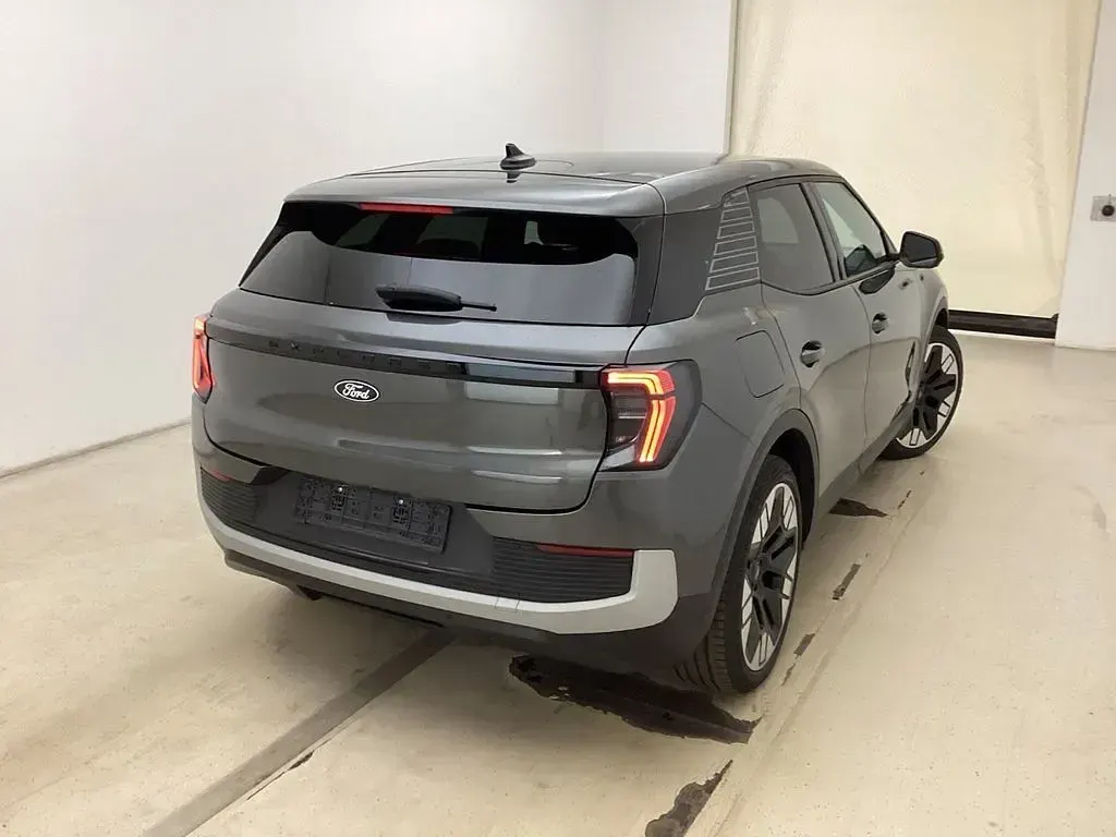 Usado Ford Explorer Premium 210 kW (286 CV) 2024 Gris SUV