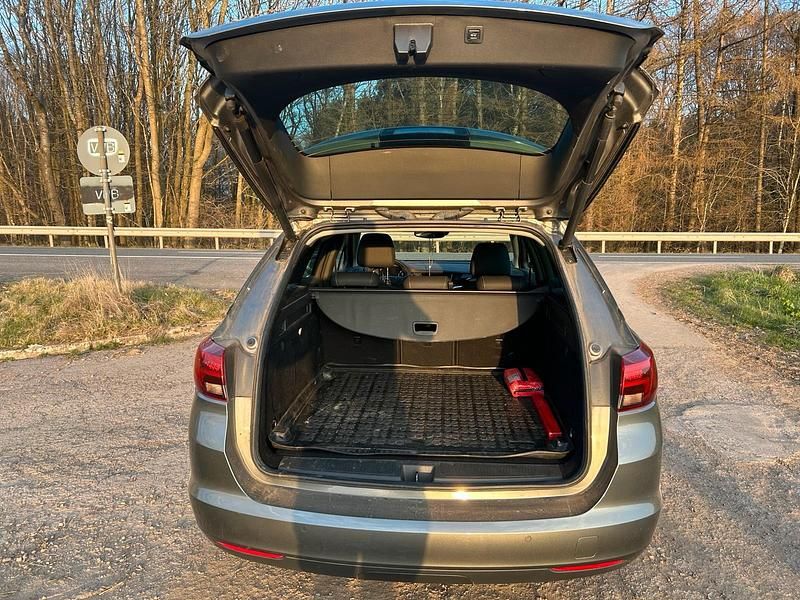 Gebraucht Opel Astra 122 PS (89 kW) 2021 Grau Kombi