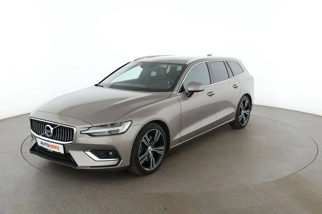 Gebraucht Volvo V60 Inscription 310 PS (228 kW) 2018 Kombi