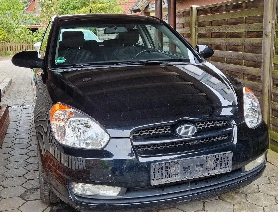Gebraucht Hyundai Accent 96 PS (70 kW) 2007 Schwarz Kleinwagen
