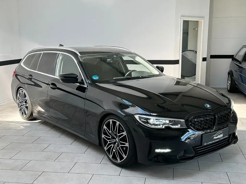 Gebraucht BMW 330 Advantage 258 PS (189 kW) 2021 Schwarz Kombi