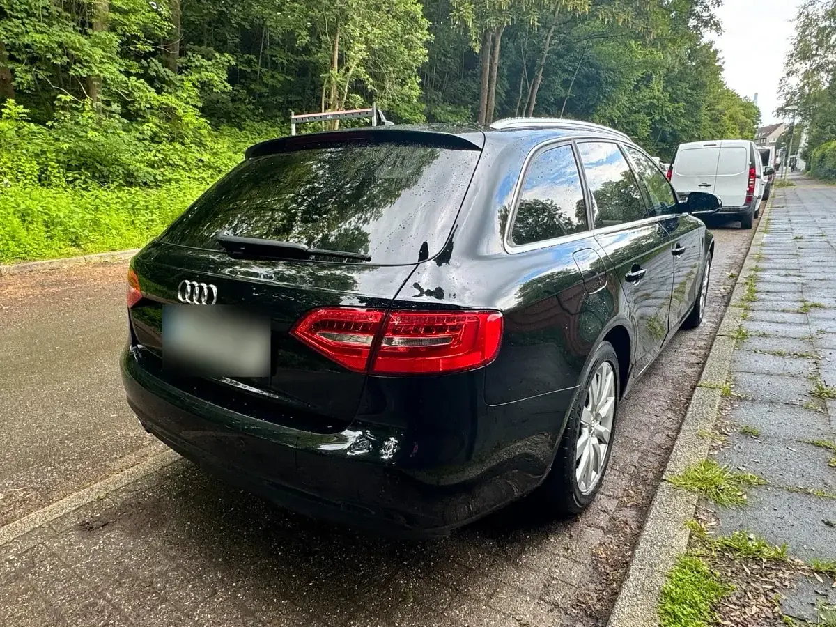 Gebraucht Audi A4 150 PS (110 kW) 2015 Schwarz Kombi