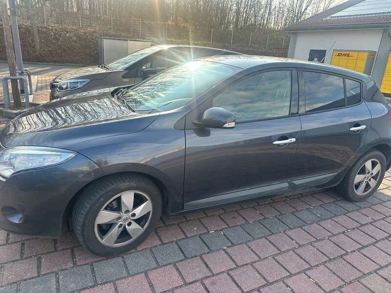 Gebraucht 2011 Renault Mégane III Expression Limousine | 4.500 € (Fairer Preis) - Bild 1/4