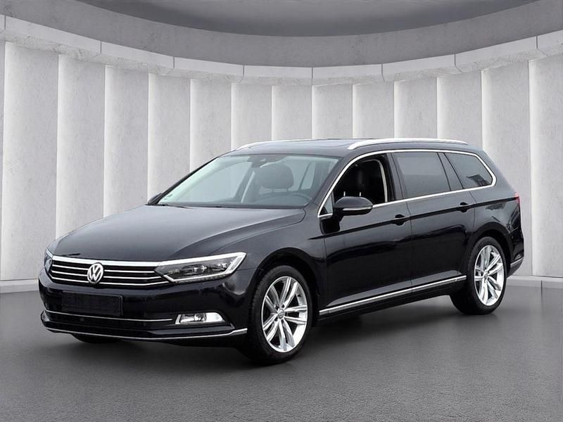 Gebraucht VW Passat Highline 220 PS (161 kW) 2018 Schwarz Kombi