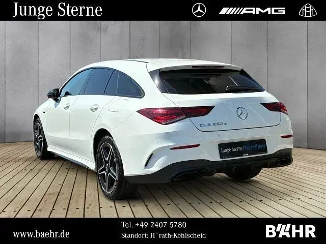 Gebraucht Mercedes CLA250e AMG 160 PS (117 kW) 2021 Unilack polarweiß Coupé