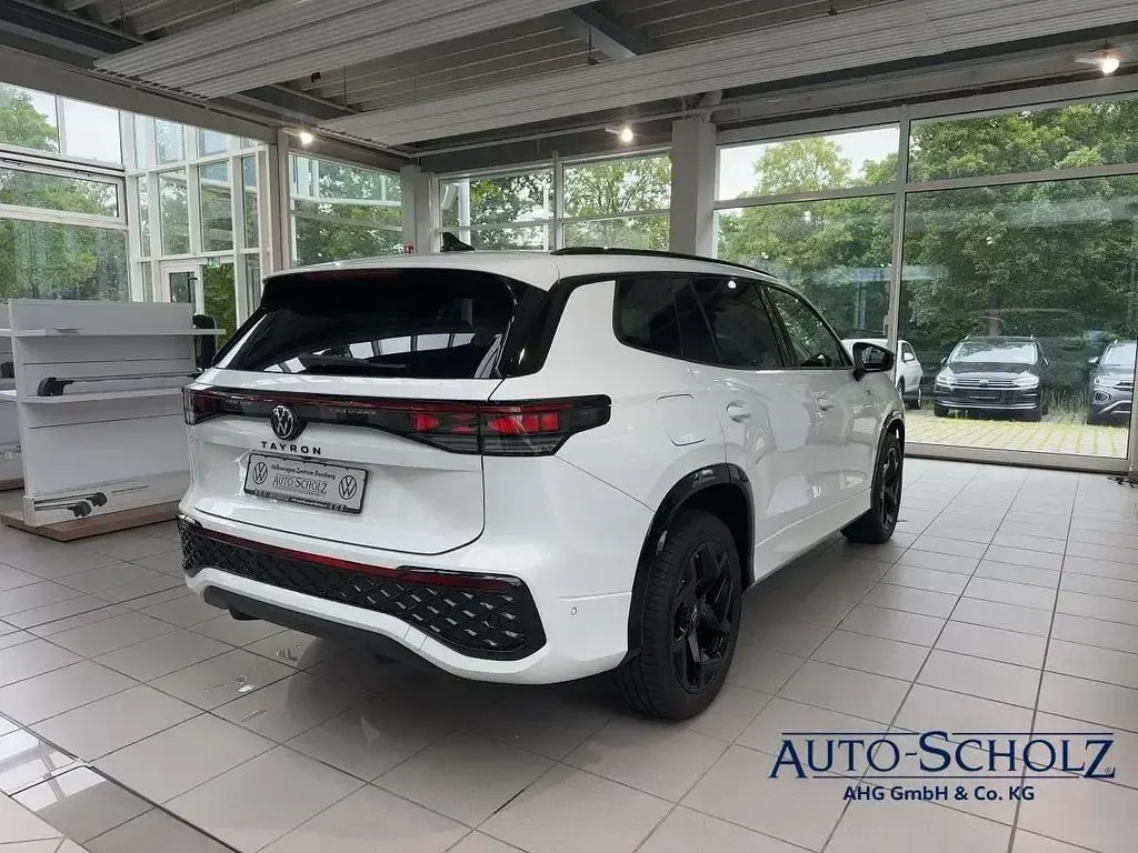 Gebraucht VW Tayron R-line 177 PS (130 kW) 2026 Weiß SUV