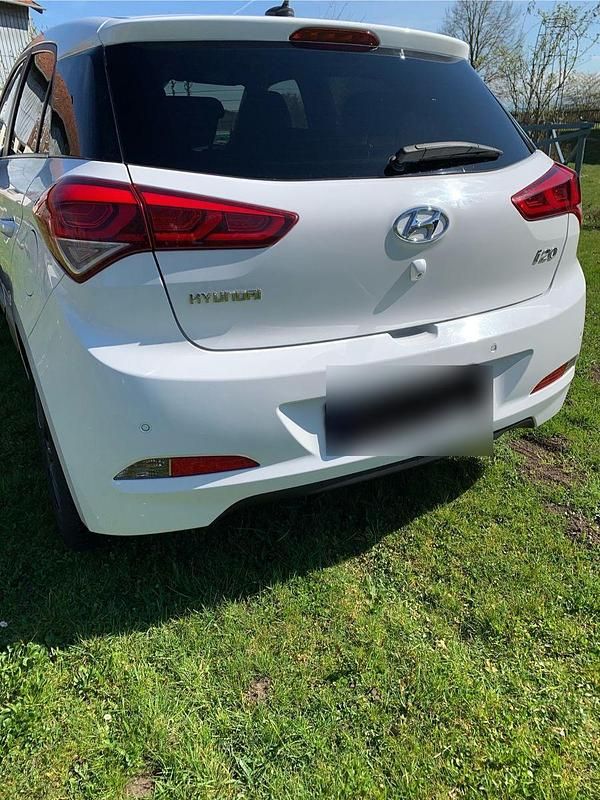 Gebraucht Hyundai i20 YES! 84 PS (61 kW) 2017 Weiß Kleinwagen