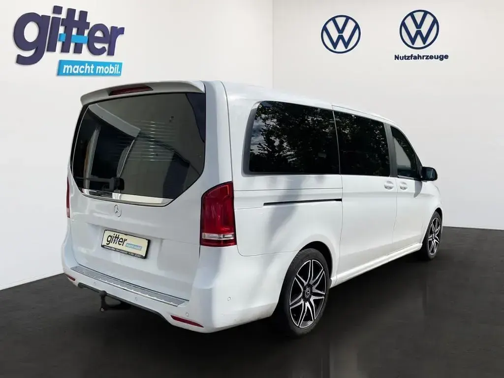 Gebraucht Mercedes V300 239 PS (175 kW) 2020 Bergkristallweiß metallic Van / Kleinbus