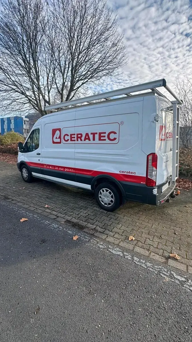 Gebraucht Ford Transit 153 PS (112 kW) 2018 Weiß Van / Kleinbus