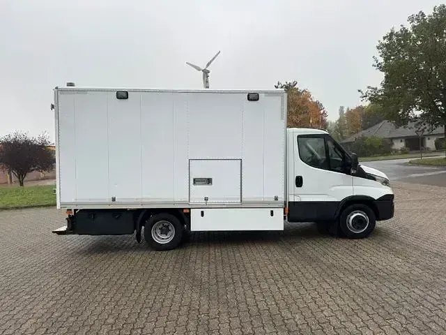 Second-hand Iveco Daily 345 CP (253 kW) 2017 Alb Van