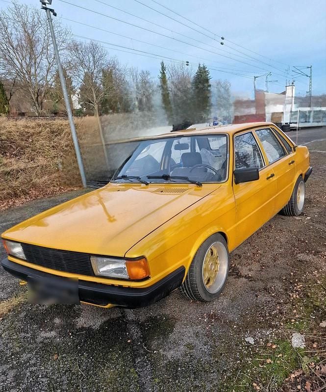 Second-hand Audi 80 70 CP (51 kW) 1982 Auriu Berlinǎ