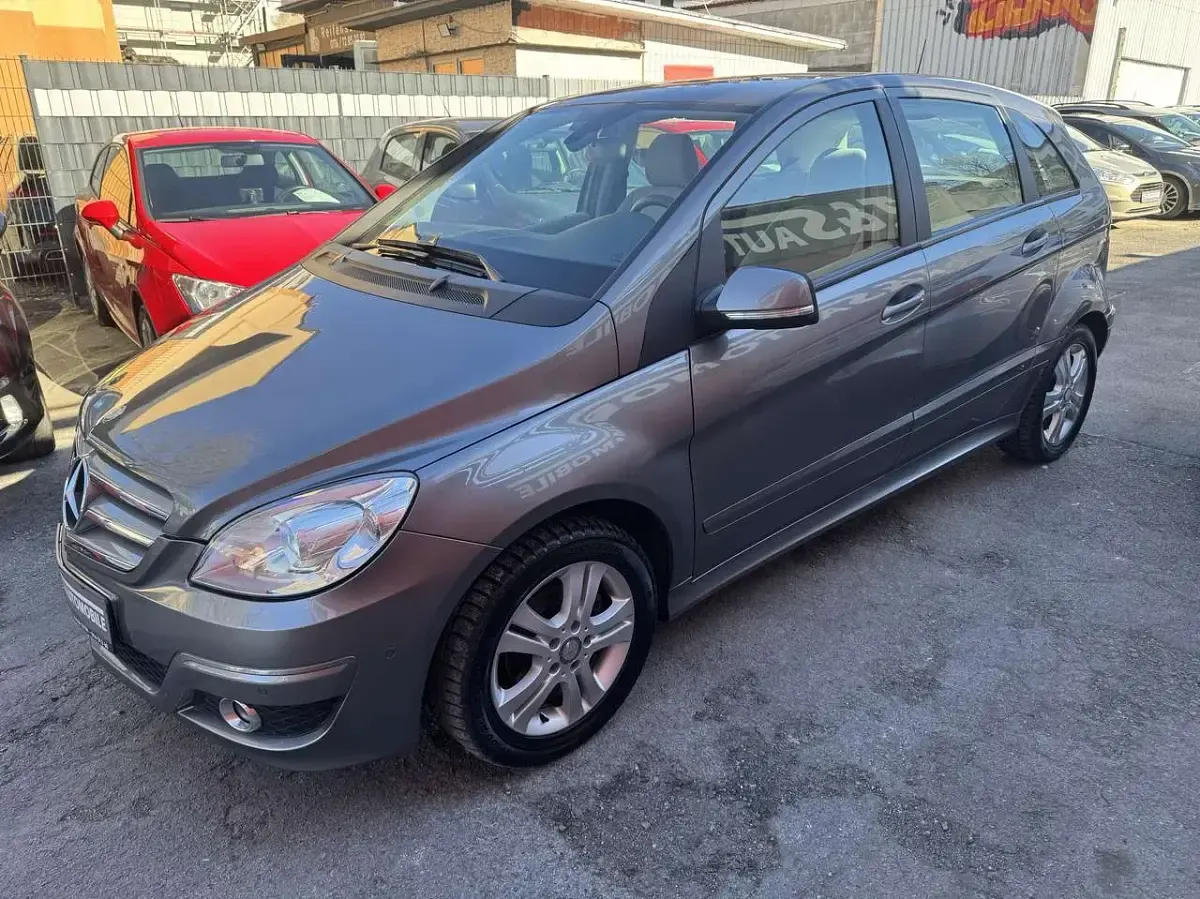 Gebraucht Mercedes B150 95 PS (69 kW) 2008 Mountaingrau  met. Van / Kleinbus