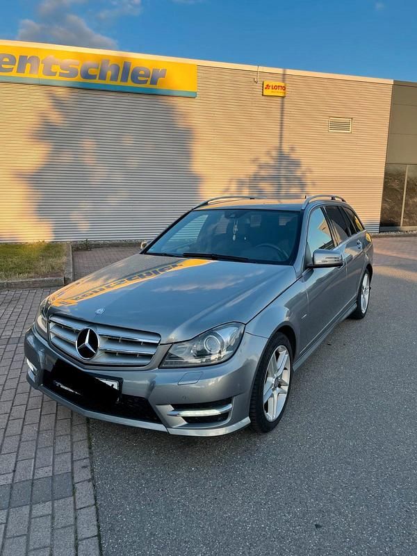Second-hand Mercedes C200 AMG 184 CP (135 kW) 2011 Argintiu Break