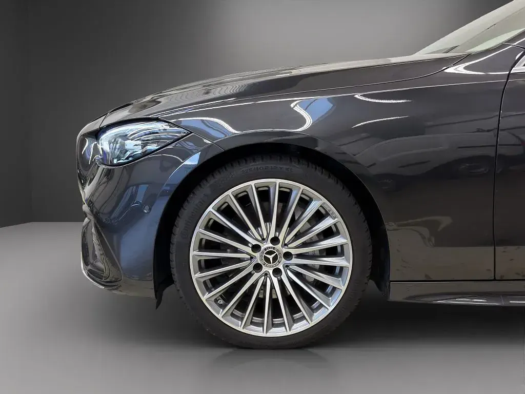 Gebraucht Mercedes C300 AMG 265 PS (194 kW) 2025 Grau Limousine