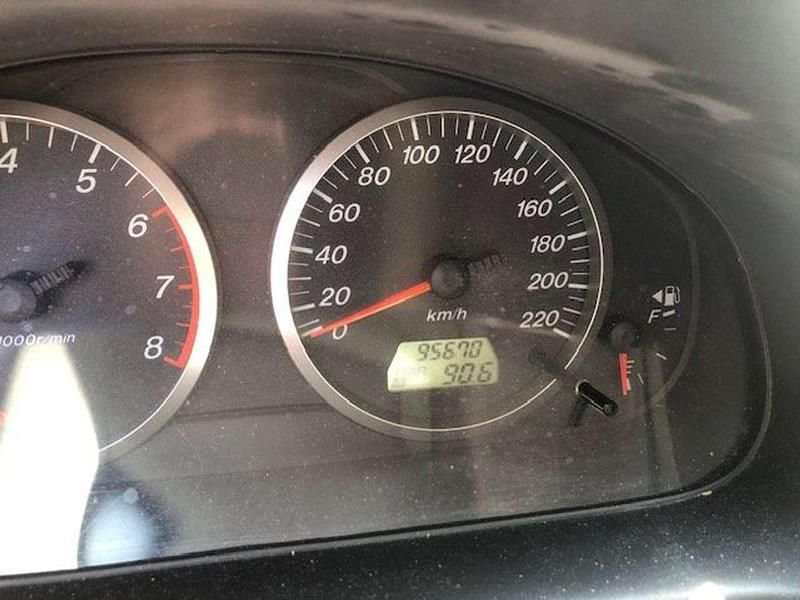 Silber Gebraucht 2007 Mazda 2 Active Limousine | 2.100 € (Guter Preis) - Bild 1/4