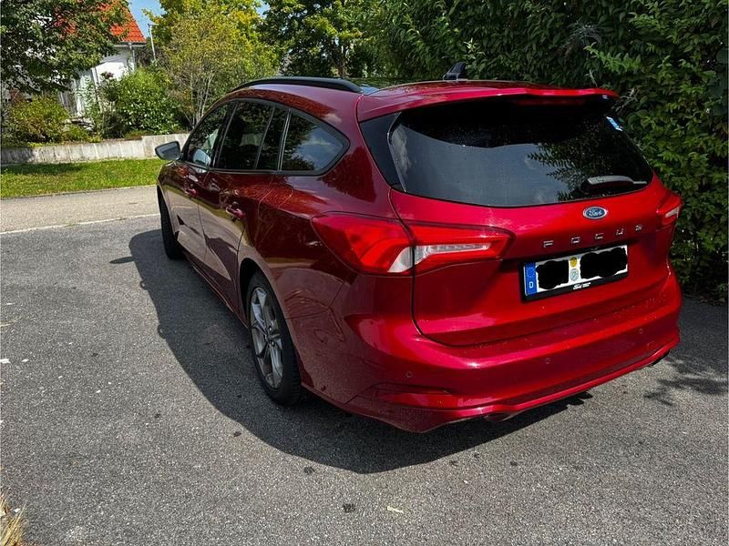 Gebraucht Ford Focus ST-Line X 150 PS (110 kW) 2020 Rot Limousine