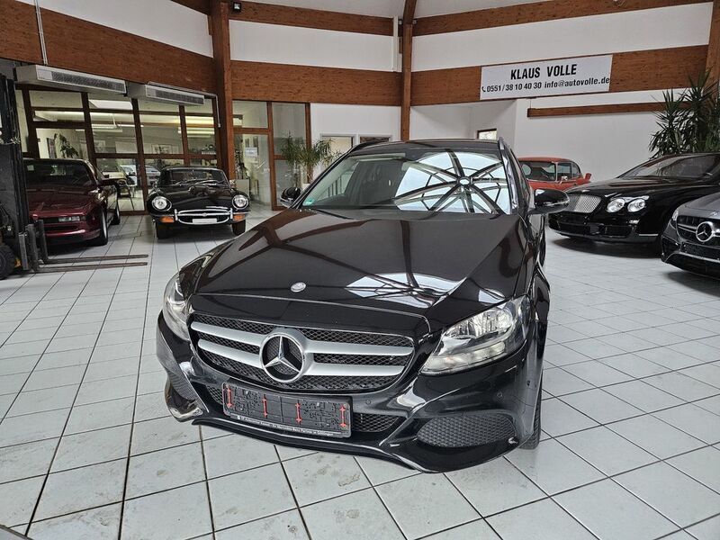 Schwarz Gebraucht 2016 Mercedes C200 | 15.850 € (Guter Preis) - Bild 1/4