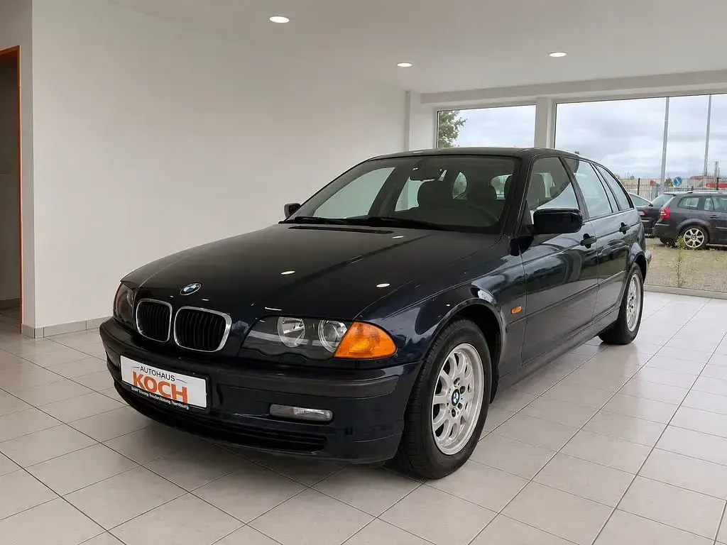 Gebraucht BMW 320 150 PS (110 kW) 2001 Blau Kombi